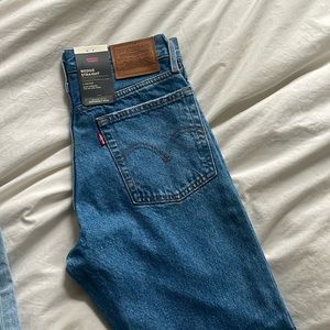 Levi’s wedgie straight jeans size 26